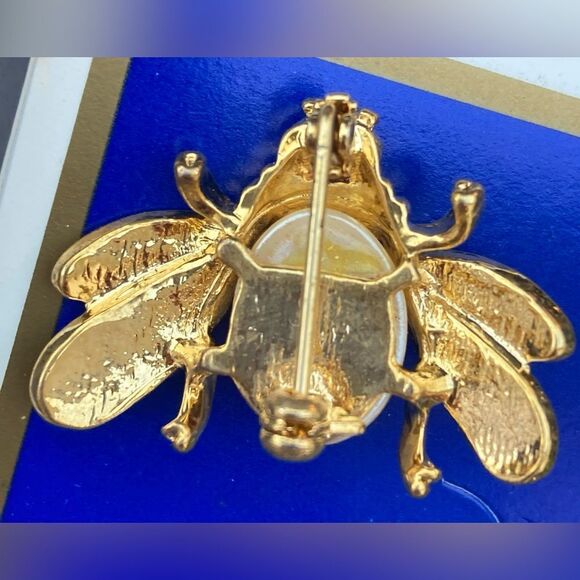 Rare Vintage pearly Jelly Belly Bee Pin - Picture 4 of 4